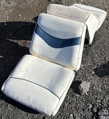 Boat Marine 1990 Searay 25 back to back seats