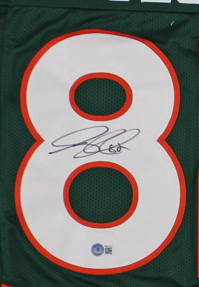 Camiseta verde personalizada firmada por Greg Olsen de la Universidad de Miami Foto 2 de 3