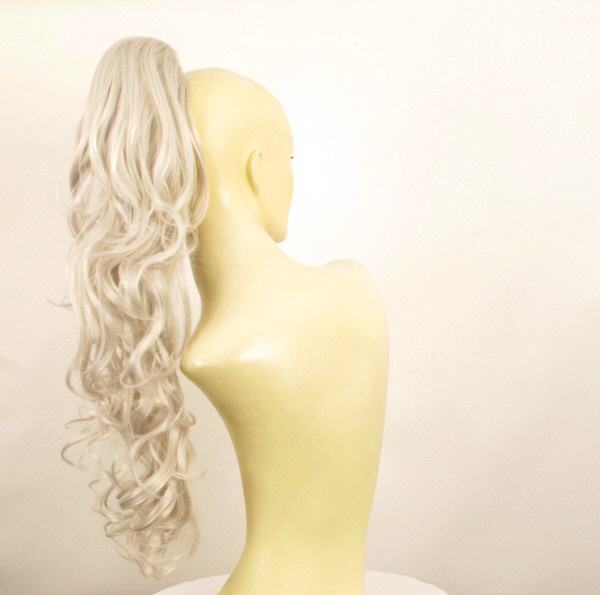 Postiche queue de cheval bouclée 65 cm blond blanc n° 6 60 - 4