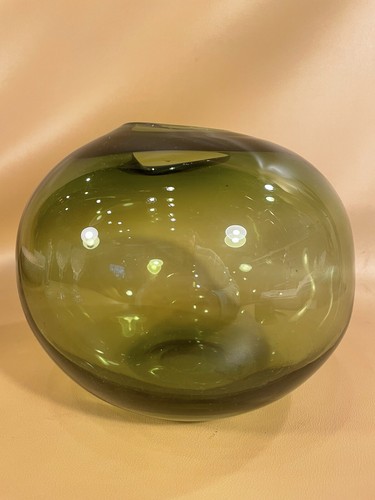 Vintage Decorative Green Glass Round Globe Vase - Picture 2 of 6