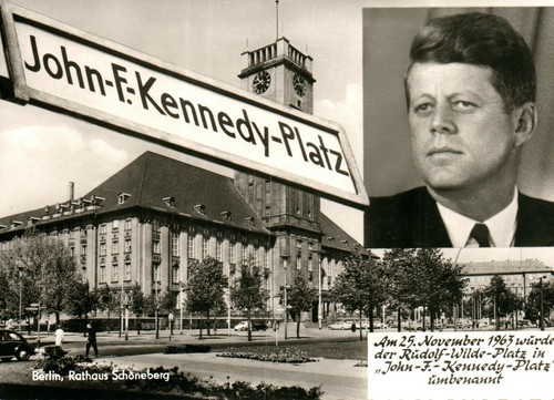 AK* Berlin - Rathaus Schöneberg - ab25.11.63 umben. J.F.in Kennedy-Pl.(AB)70544 - 第 1/2 張圖片