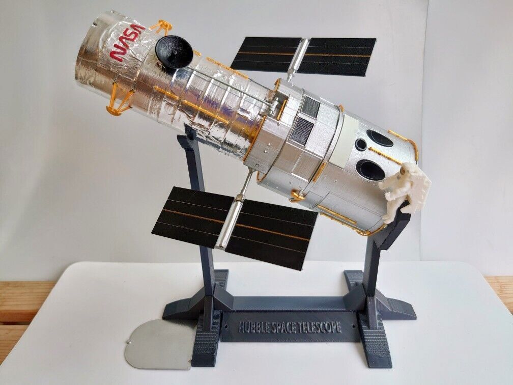 NUEVO Escala 1/72 NASA Telescopio Espacial Hubble HST Modelo Estático Colecciones Pintadas