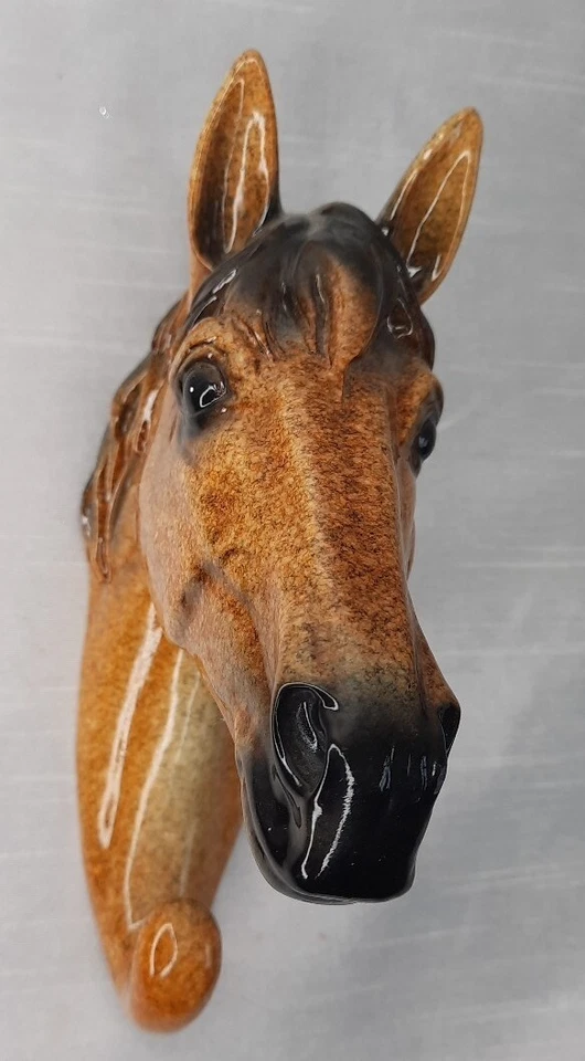 Gancho de pared con cabeza de caballo Millwood Pines para decoración Foto 3 de 4