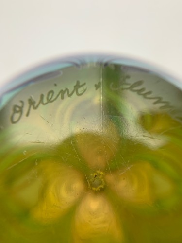 Orient & Flume Paperweight Iridescent Peacock Feather Pulls Signed & Dated 1980 - Picture 9 of 20