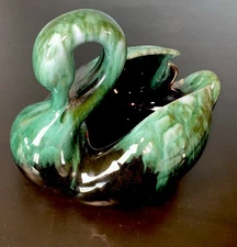 Canada Blue Mountain Pottery BMP Black Blue/Teal Glaze Swan Dish Vintage