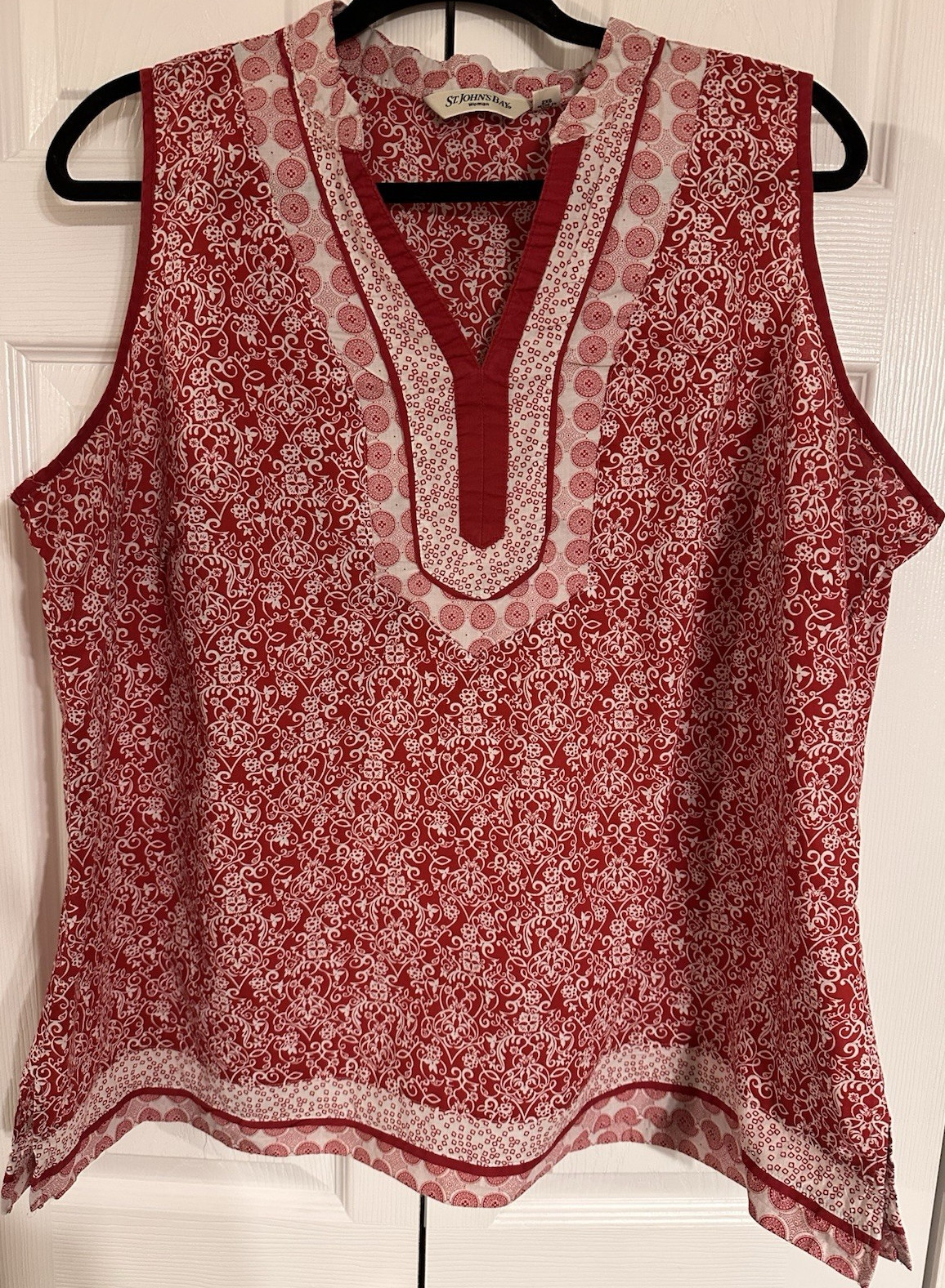 St. John's Bay Womens Plus 2X Red White Floral V-Neck Sleeveless Tunic Blouse
