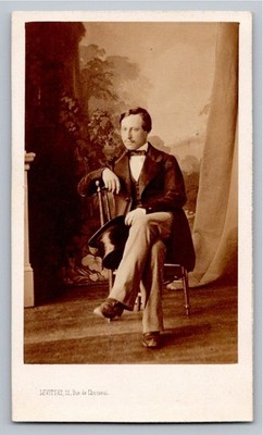 CDV 1865 Raffinierter Mann in bemaltem Dekor, zu identifizieren Foto Levitsky Paris