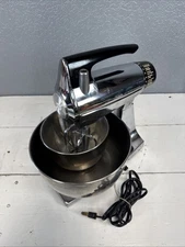 VINTAGE SUNBEAM DELUXE MIXMASTER 12 SPEED MIXER BLACK /CHROME w/BOWLS & BEATERS