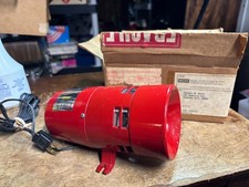 Vintage Mallory Signal Activated Siren Rt1856 120 Vac 1.1 Amp 60hz Vintage Mallory Signal Activated Siren Rt1856 120 Vac 1.1 Amp 60hz