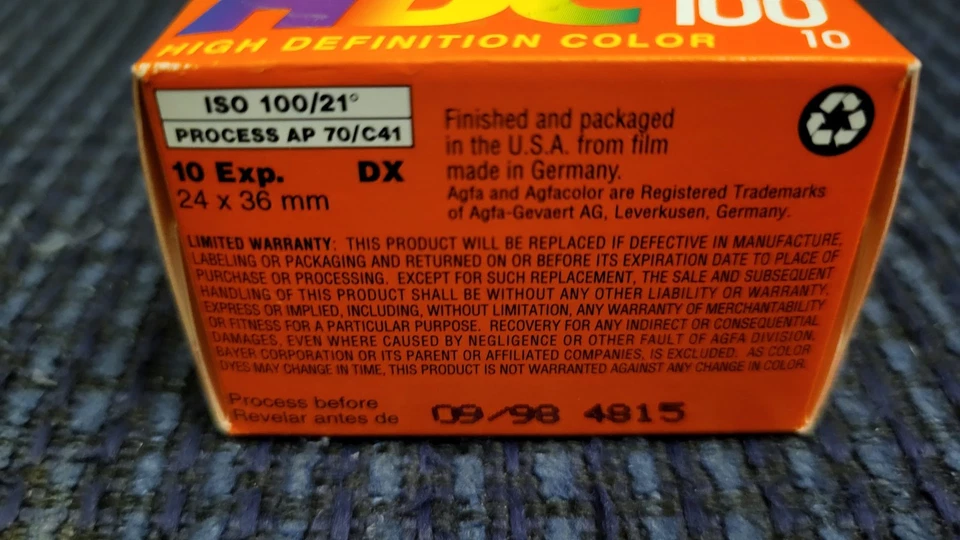 Agfa AGFACOLOR HDC 100 Film For Color Images 135-36 Expired September 1998 - Image 2 of 4