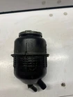 Réservoir de liquide de direction assistée