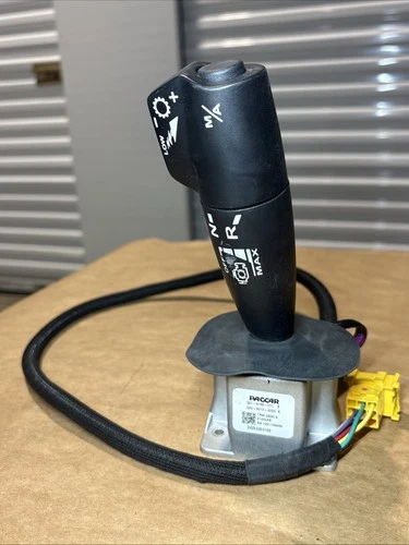 Q21-6155-211 Genuine Paccar Electric Shifter