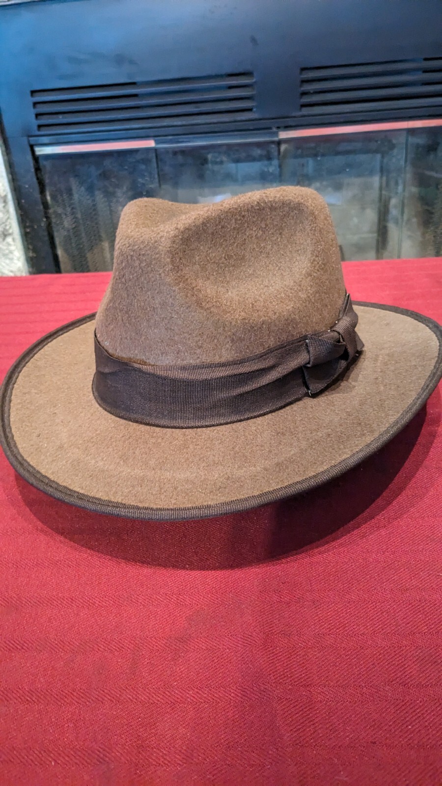 Brown Felt Fedora Hat with Silk Ribbon - Vintage Costume Accessory-image