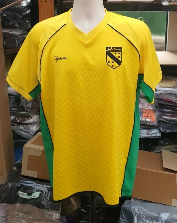 Rare SS05 Supreme Umbro Arabic Logo Soccer Jersey vintage M medium