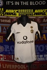 4/5 Manchester United boys 6-7 years 2002 centenary football shirt jersey