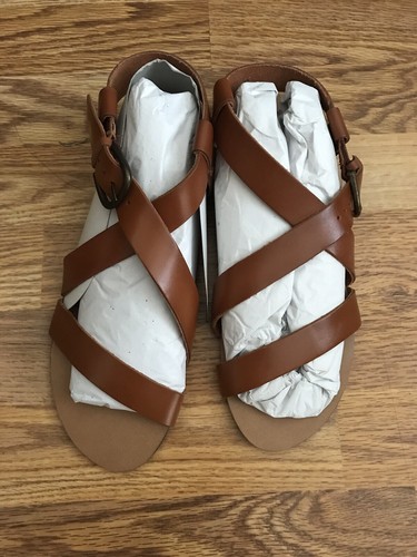 NWT Urban Outfitters Flat Sandals Size 9 | eBay