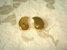 Vintage Monet Shiny Gold Tone Paisley Clip Earrings KJ