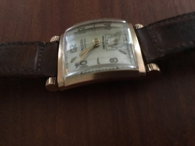 Vintage 14K Solid Gold Gruen Curvex Precision Men's Working