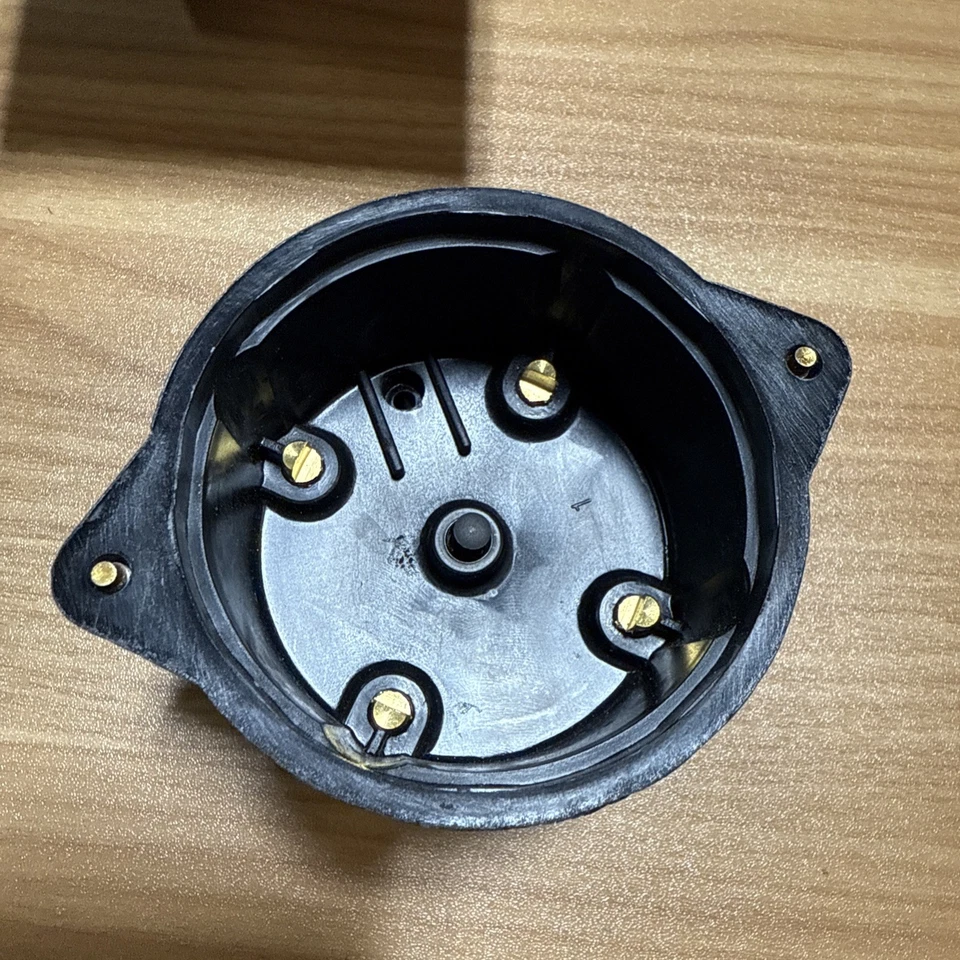 C672 Distributor Cap Intermotor Fit For Subaru -Nissan 1989-1994 See Description - Image 4 of 4