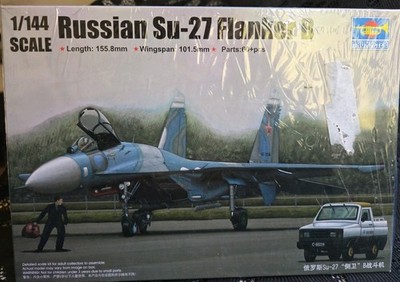 Trumpeter Russian Su-27 Flanker B 1/144 Model Plane Kit #03909 NEW SEALED