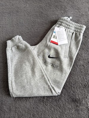 Junior Jungen Nike Swoosh Sportswear Jogginghose Sweatpants Grau Medium NEU