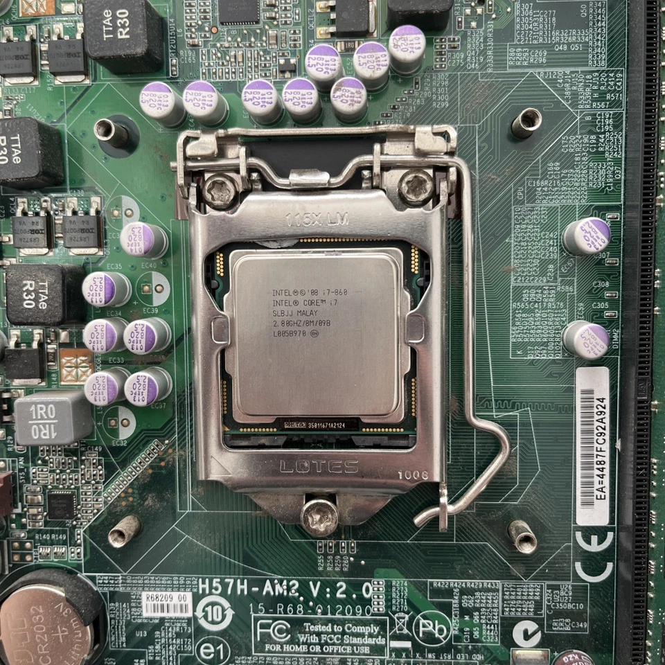 Placa madre Acer H57H-AM2 con CPU Intel Core i7-860 de 2,8 GHz y 8 GB de RAM Foto 3 de 4