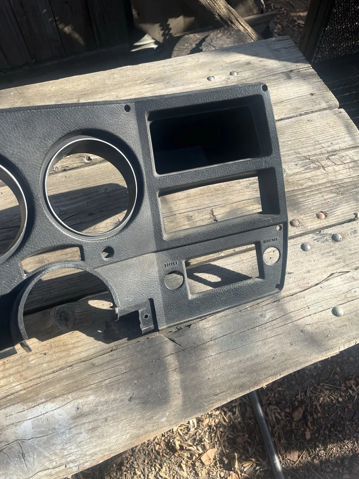 1973 1977 78 1980 Chevrolet C20 C10 K10 K5 Blazer CLUSTER BEZEL 73-80 Non Ac - Image 3 of 4