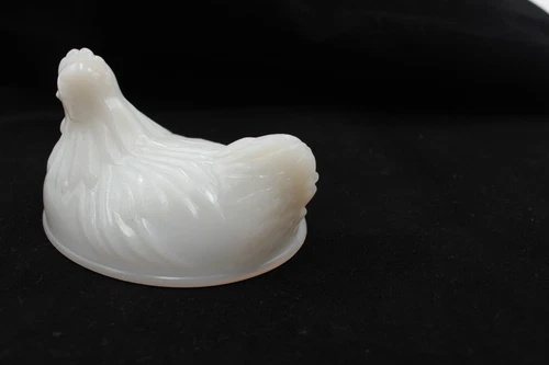 Vintage Hen/Chicken on Nest Milk Glass Candy Dish, Mint Condition