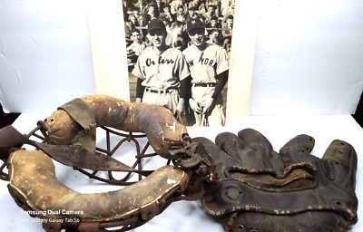 Antique 1935 Stamped Joe Dimaggio Ball Glove Photo and Catchers mask