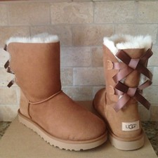 UGG BAILEY BOW II CHESTNUT WATER-RESISTANT SUEDE SHORT BOOTS SIZE US 7 WOMEN