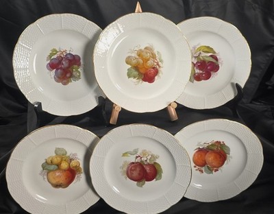 Antique Porcelain KPM Königliche Porzellan-Manufaktur Berlin Dessert Plates Set