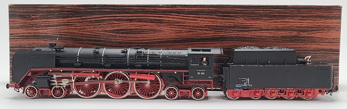 Liliput HO Black Steam Locomotive Model Railroad Locomotives for