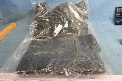 Mercedes W463 A W464 Fussmatten Fußmatte Teppich Velours  Schwarz A4636849100 - Bild 1 von 3