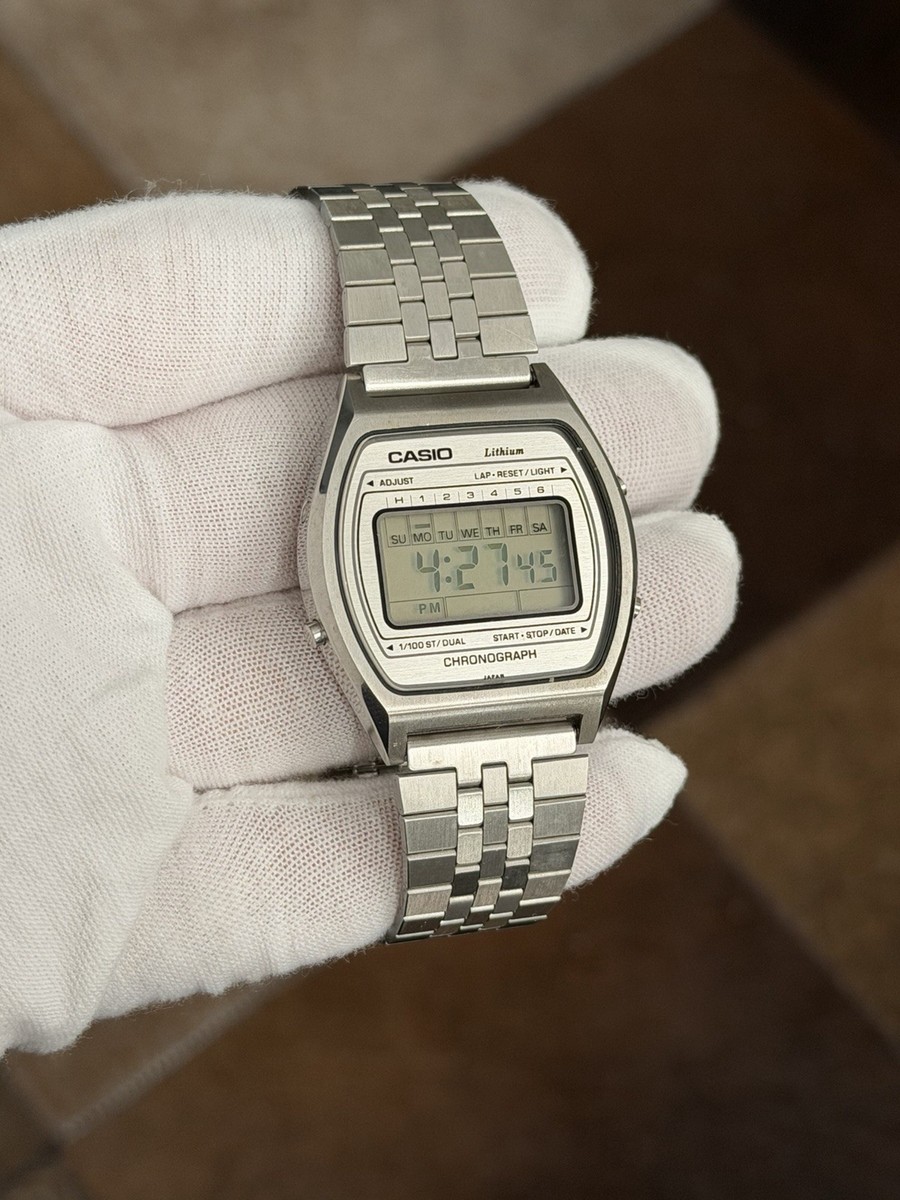 vintage CASIO 95QS-36 CHRONOGRAPH DIGITAL watch japan from 1980 