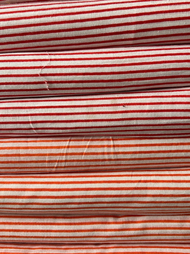 Tela de algodón Seersucker de verano a rayas azules y blancas - 44" x por yarda Foto 4 de 4