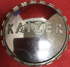 ONE USED KAIZER CHROME CENTERCAP NO P/N 13618