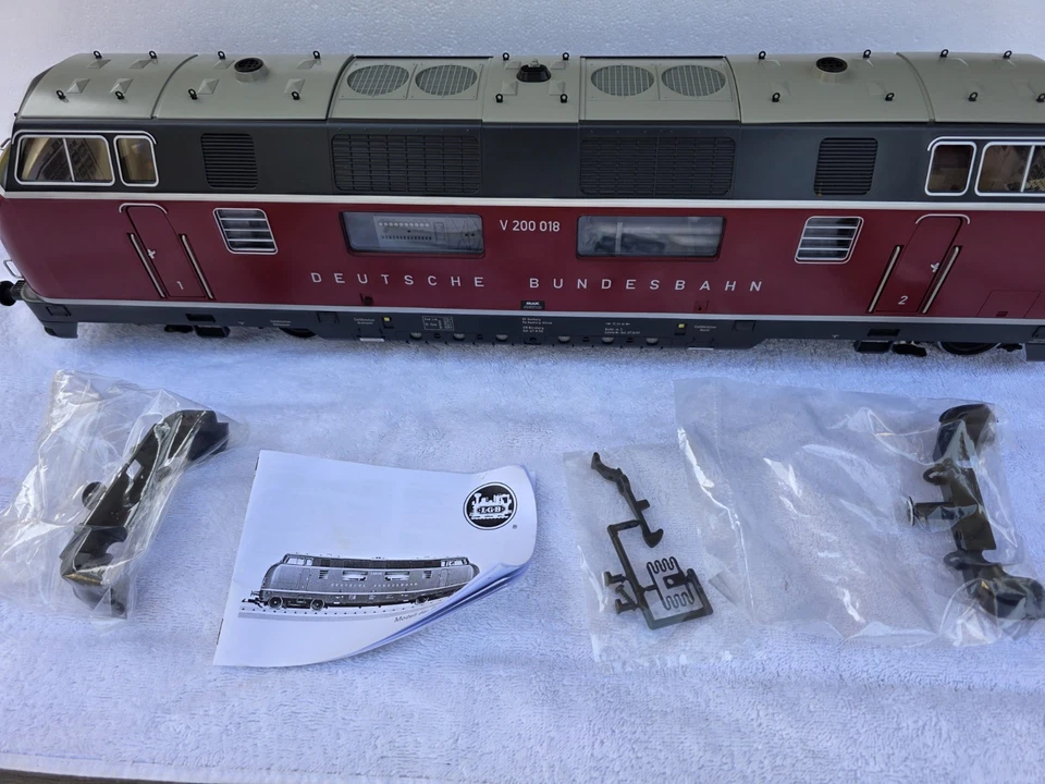 G Scale DB V200 Diesel Locomotive, (LGB 23940) - Image 3 of 4