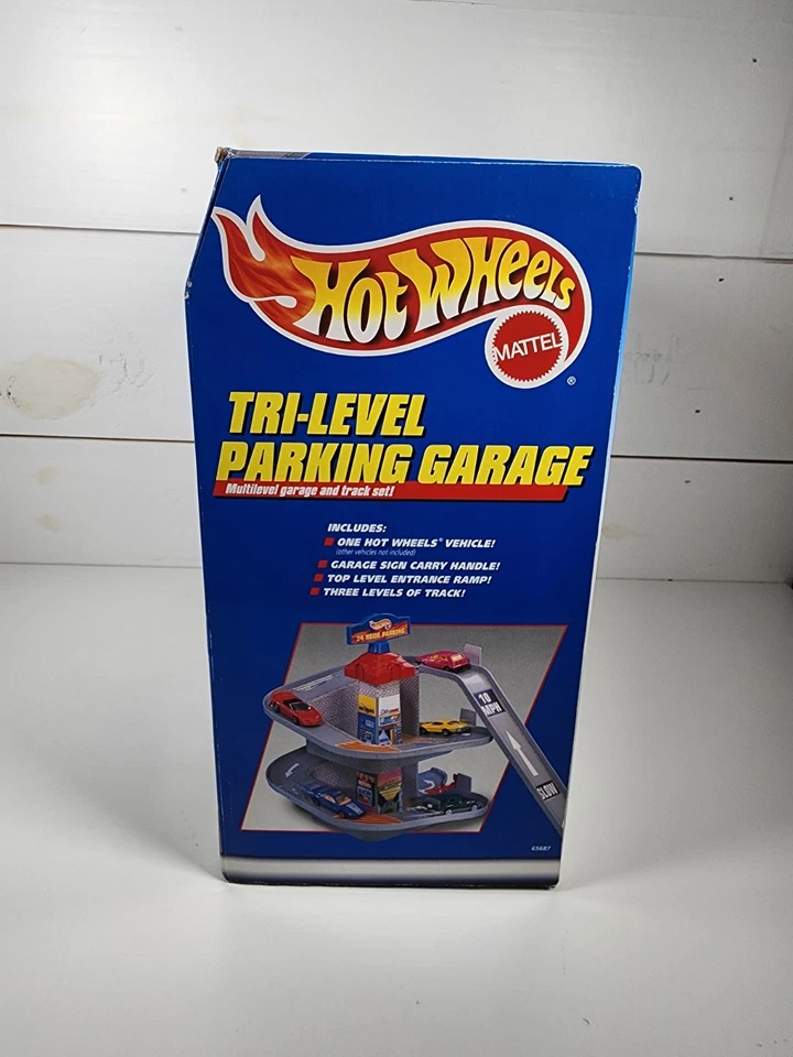 NEW Unopened Hot Wheels Mattel Tri-Level Parking Garage Set with Car 1998 NRFB - Image 4 of 4