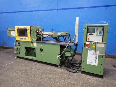 ARBURG INJECTION MOLDING MACHINE 270 M 350-90