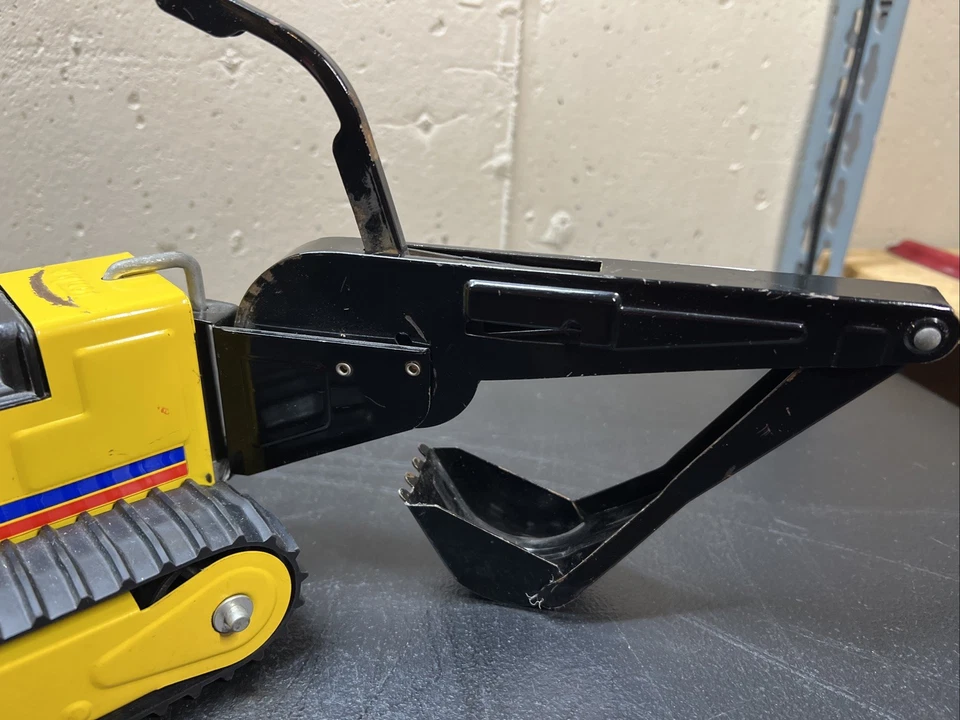 Vintage Metal Tonka 41242 Backhoe Front End Loader Construction Play Truck - Image 3 of 4