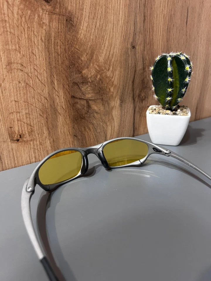 Gafas de sol polarizadas Oakley Juliet lentes amarillas Gorpcore exterior placa de montaña Foto 4 de 4