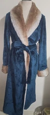 Women's Secret Treasures Green Super Minky Sleep Robe Size Medium (8-10)