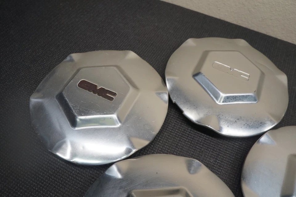 GMC ENVIADOY XL 2002-2007 OEM TAPACUBOS CENTRALES DE RUEDA PARTE 9593396 JUEGO DE 4 Foto 2 de 4