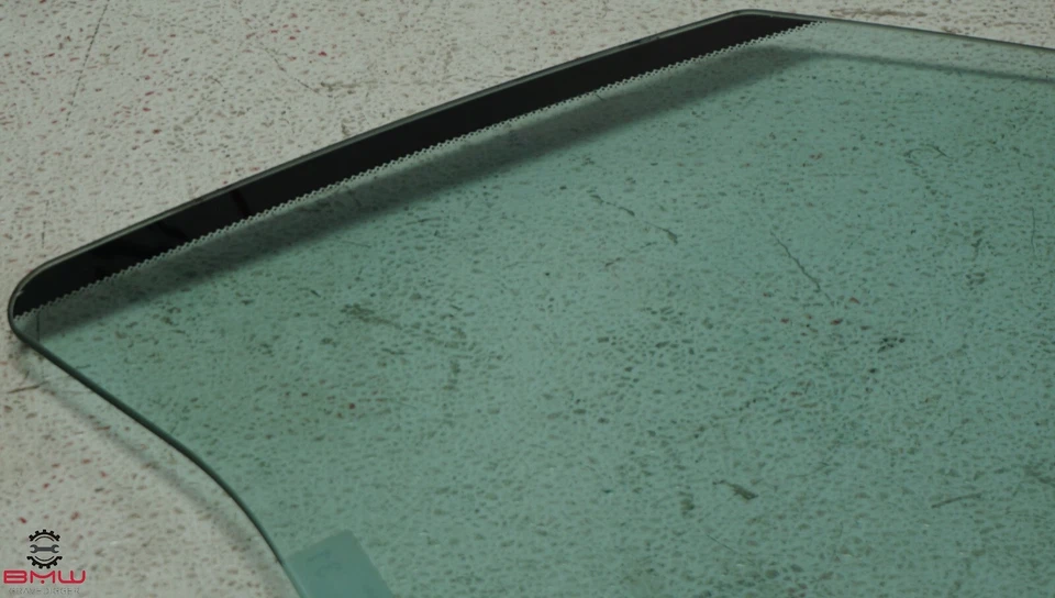 Puerta delantera izquierda cristal ventana OEM Porsche Panamera Foto 2 de 4