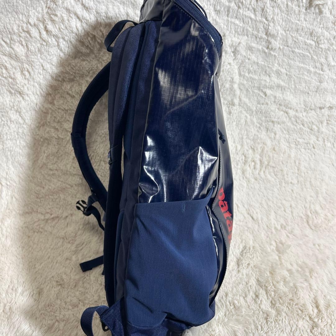 Patagonia Black Hole Backpack Navy Red Recycled Polyester Waterproof Large thumbnail 4