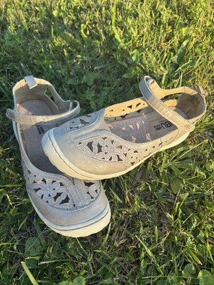 JBU Jambu Silver Floral Hibiscus Mary Jane Memory Foam Comfort Shoes Sz 7.5 W