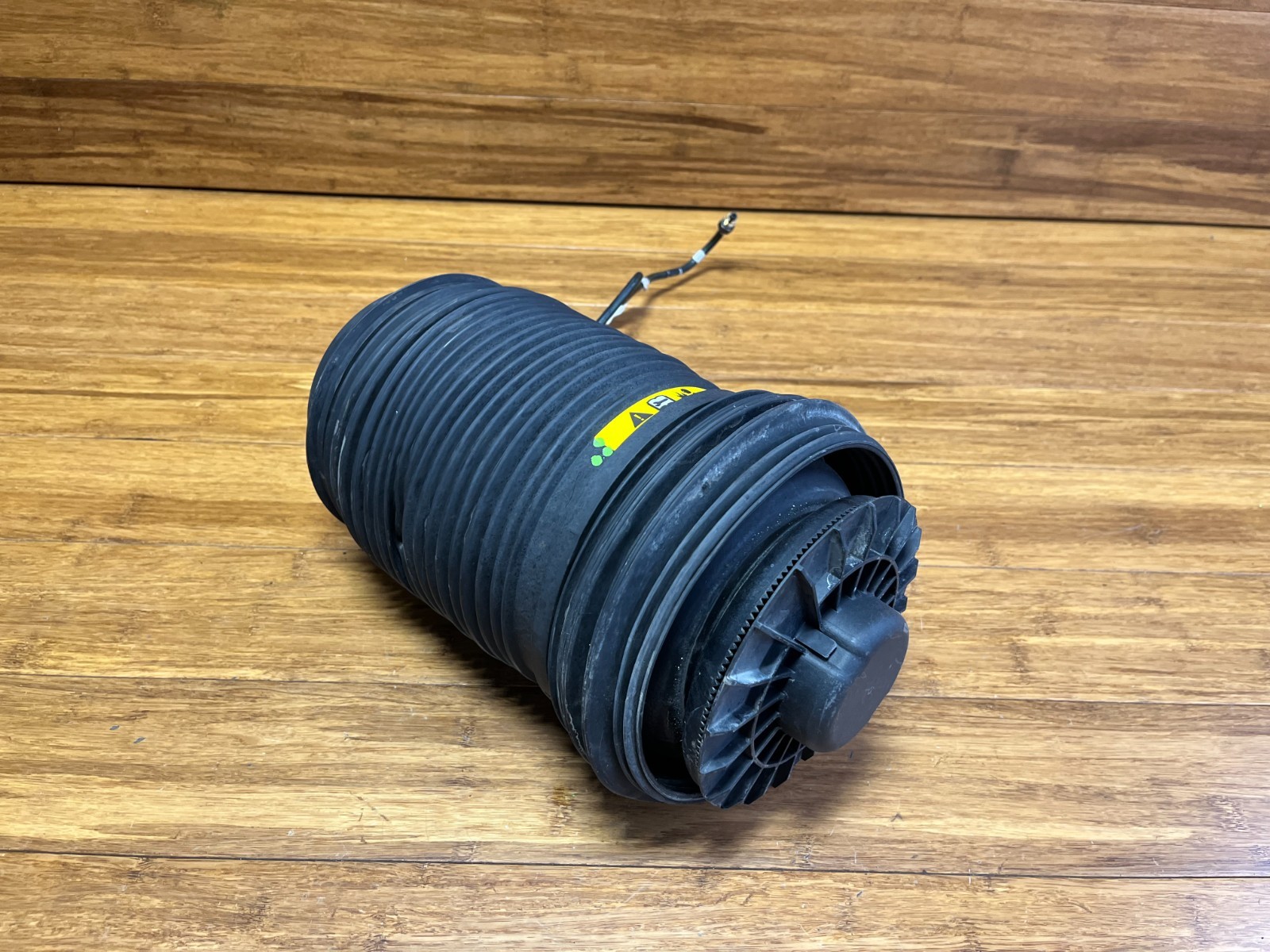 2017-2024 Maserati Levante M161 Rear Left Side Suspension Air Spring OEM