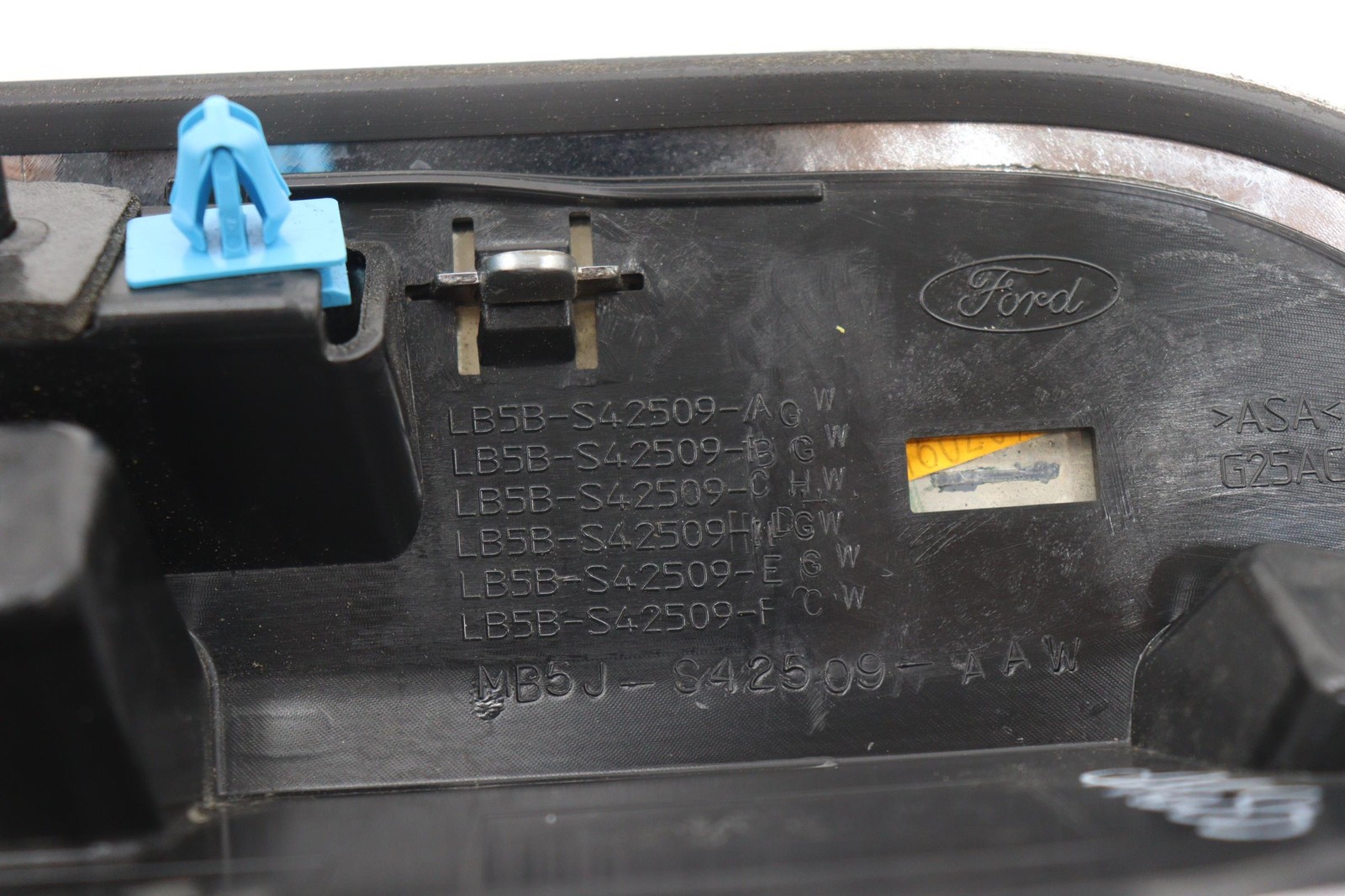 2020-2023 FORD EXPLORER REAR LIFTGATE TRUNK MOLDING COVER PANEL OEM MB5JS42509AA