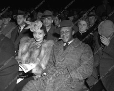 4b09-156 Eddie Rochester Anderson and wife attend boxing match 4b09-156 4b09-156