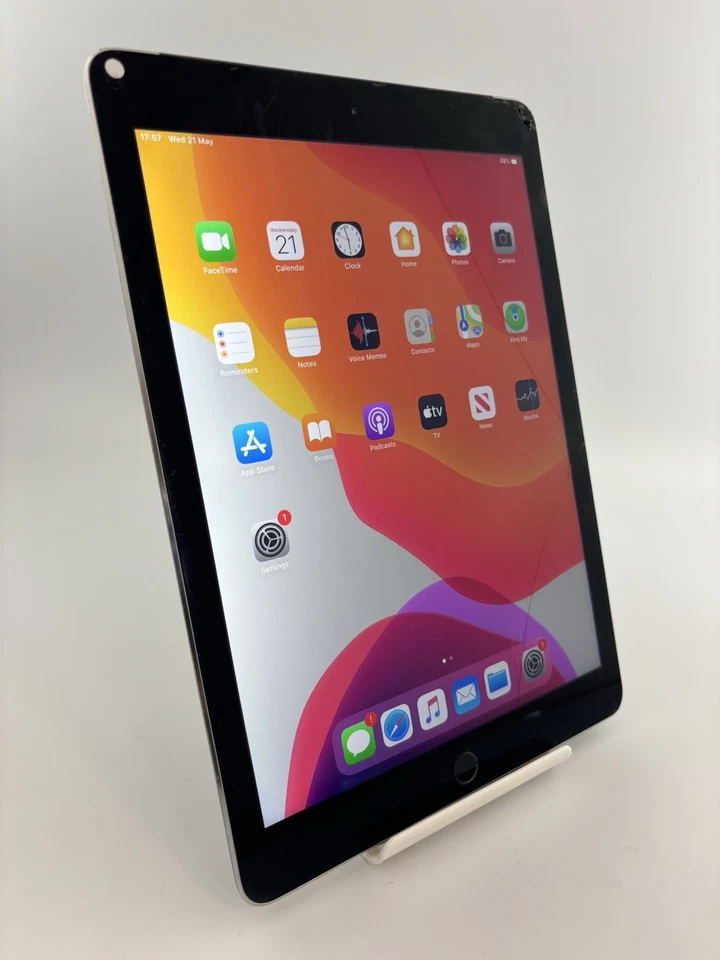 Apple iPad Air 2 A1567 Unlocked 16GB Space Grey 9.7" 8MP iPadOS Tablet Cracked - Image 2 of 4